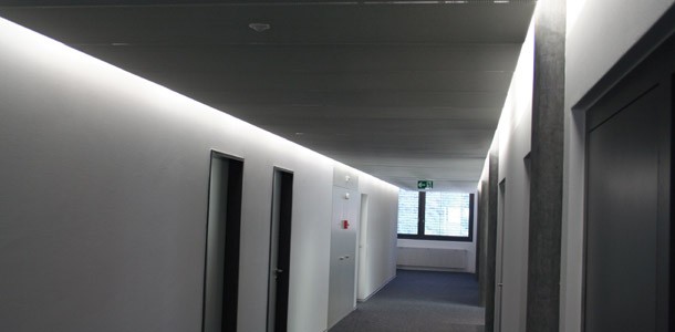 Korridor Eingangssbereich Empfangsarbeitsplätze